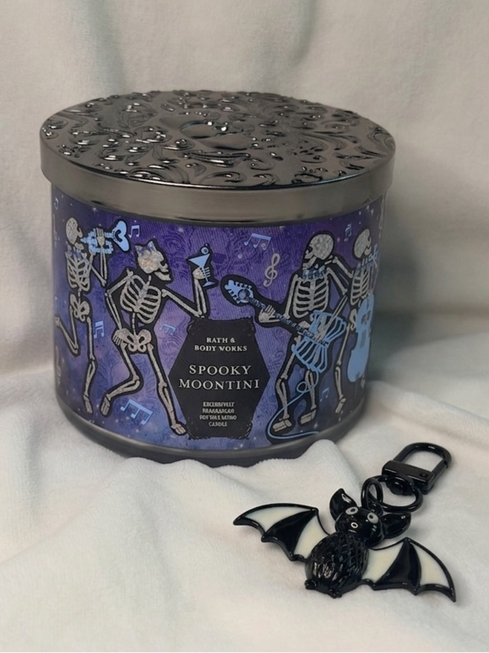 NWT Bath & Body Works Spooky Moontini 3-Wick Candle + Halloween Bat Bag Charm